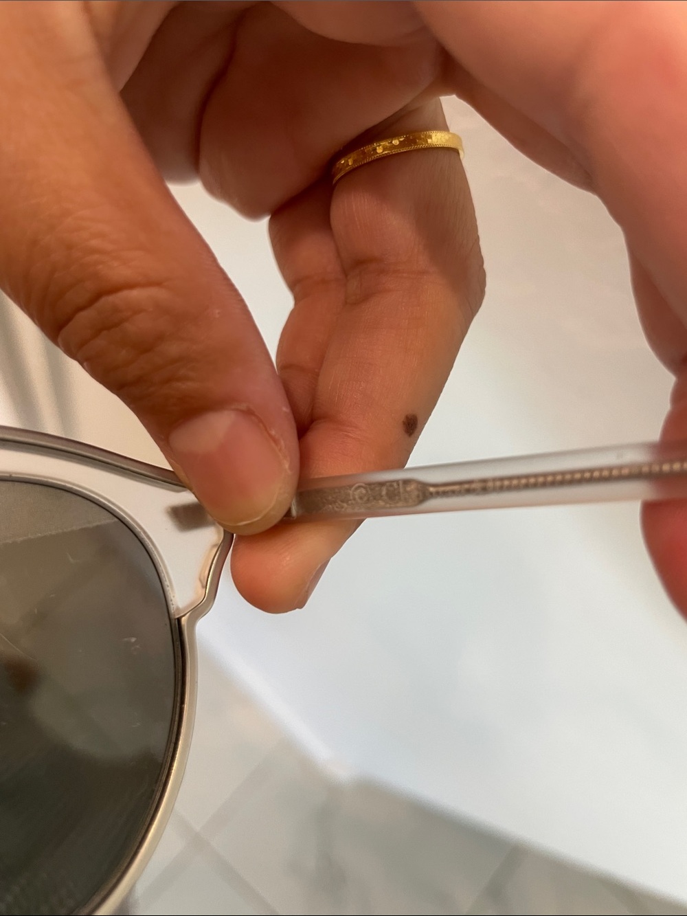 Dior sun glasses Silver - Picture 8 of 10